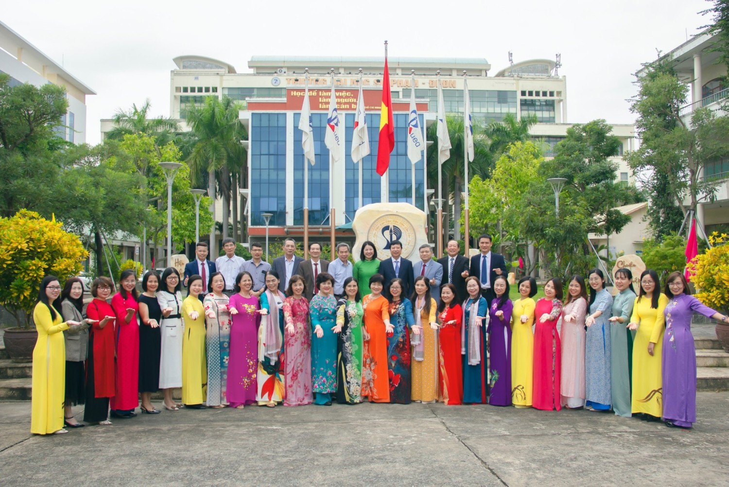 QUÁ TRÌNH PHÁT TRIỂN